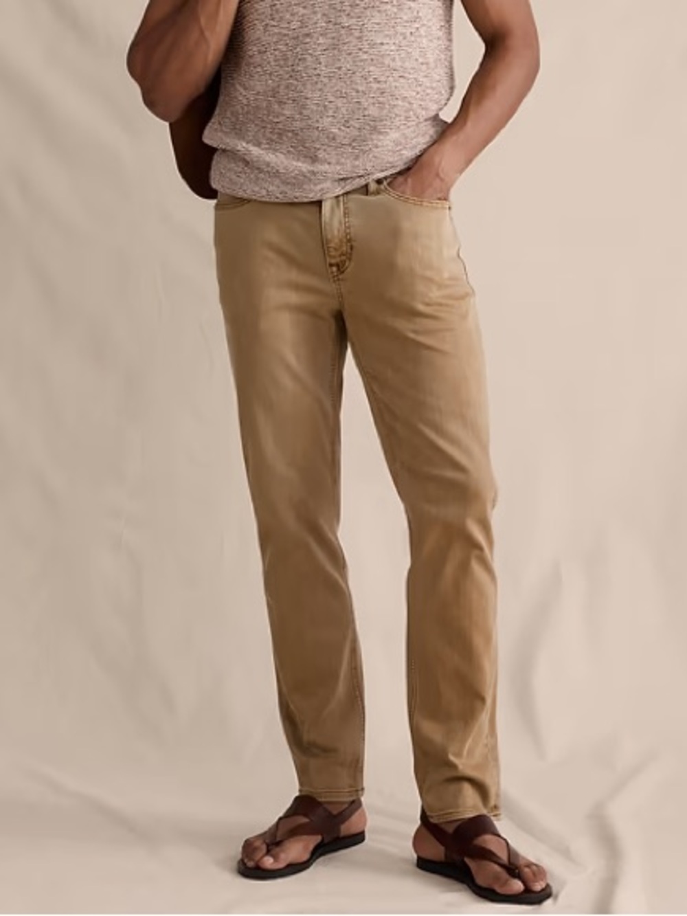Banana Republic men’s travel jean, 35x30, slim fit khaki color